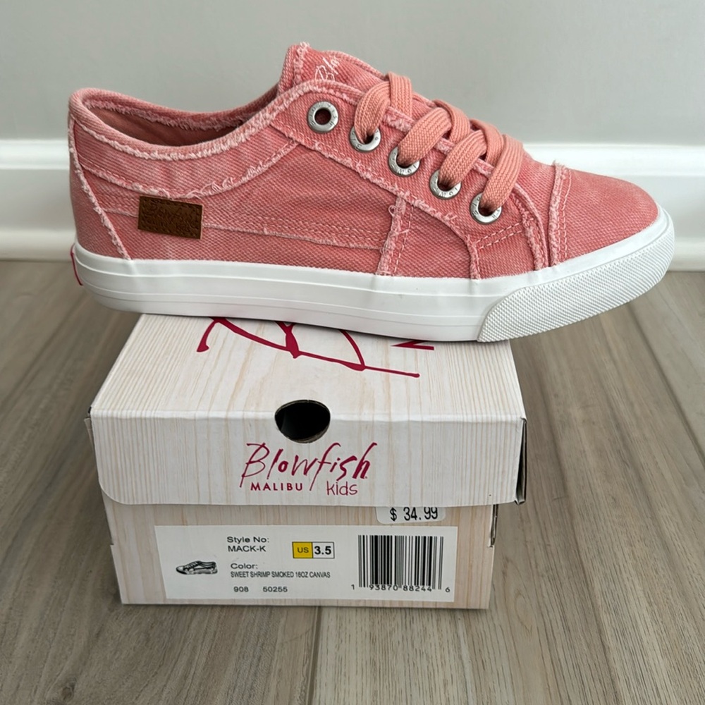 Youth blowfish Mack-k size 3.5